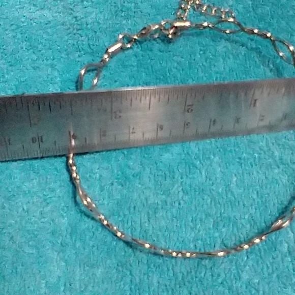 Elegant Silver Wire Twist Women's Necklace Small Size for small necks vintage - Picture 2 of 4